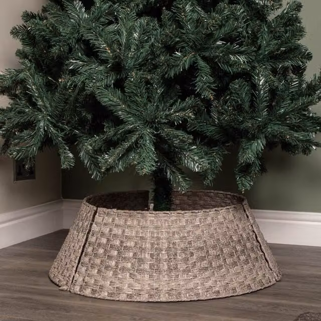 Samuel Alexander Grey Plastic Rattan Woven Christmas Tree Skirt, W/D/H: 48 x 48 x 70 cm
