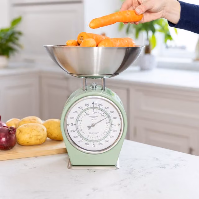 KitchenCraft Living Nostalgia Mechanical Scales, Green