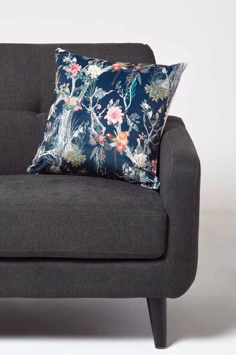 Homescapes Navy and Pink Reversible Velvet Floral Cushion with Garden Parrot Design, W/D/H: 46 x 46 x 46 cm – 2