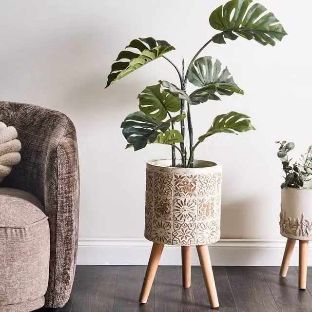 Wyld and Coco Off White Distressed MgO Planter with Beechwood Legs for Indoor or Outdoor Use – 1