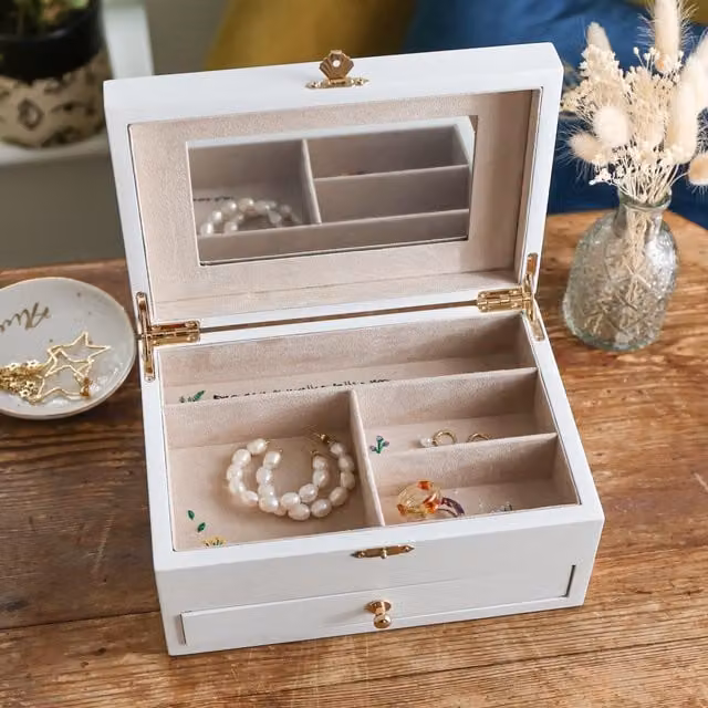 Lisa Angel Women's White Embroidered Jewellery Box – 1