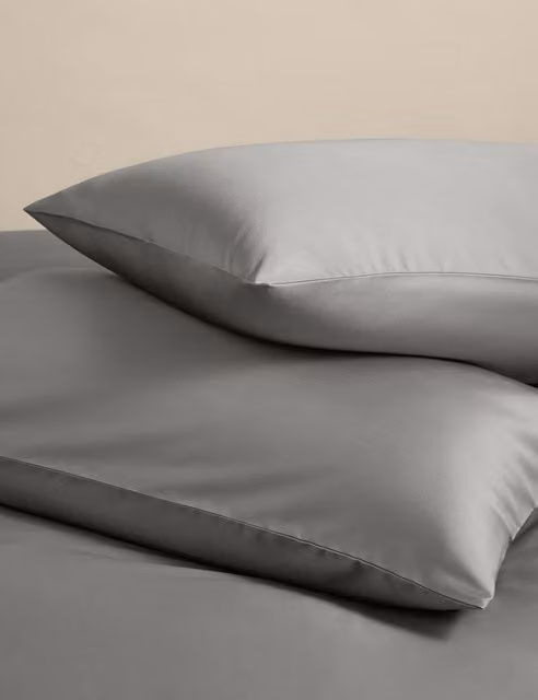 M&S 2 Pack Egyptian Cotton 400 Thread Count Silky Pillowcases in Grey Marble