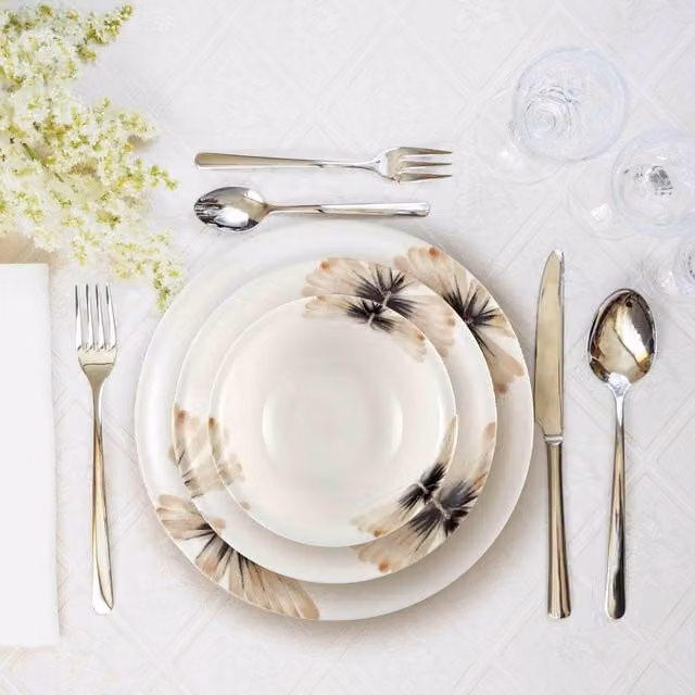 The Mia Dreamy Series 24-Piece White Porcelain Dinner Set