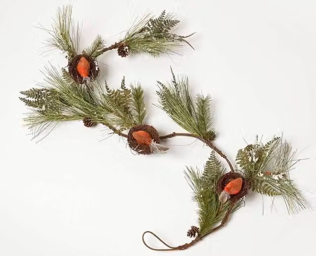 Homescapes Festive Christmas Garland with Artificial Pine, Robins and Nests, Green, Length: 152.4 cm