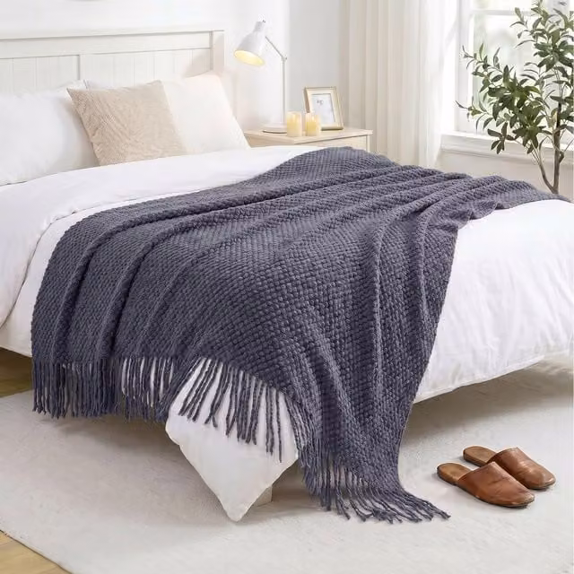 Livingandhome Grey Knitted Polyacrylic Throw Blanket with Fringes
