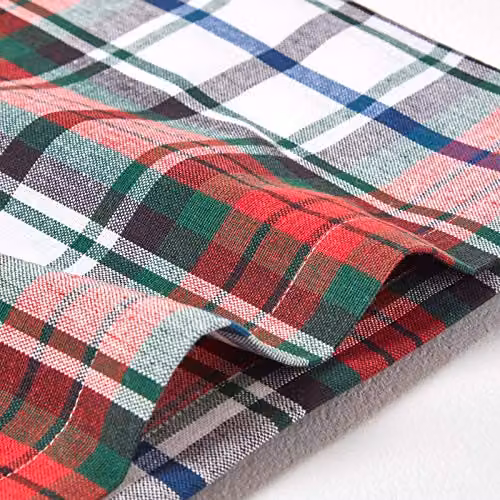 Homescapes Macduff Tartan Christmas Tablecloth, Red, White and Green Checked Cotton, W: 140 cm, D: 230 cm – 4