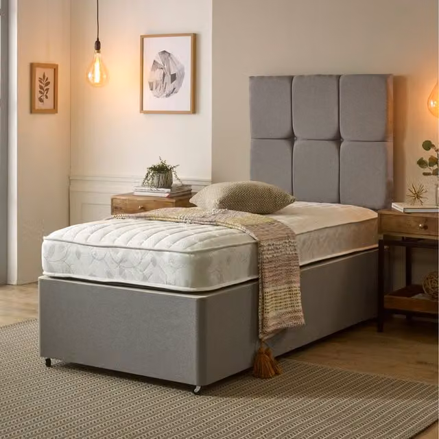Starlight Beds Junior-Size White Micro-Quilted Hybrid Memory Foam and Spring Mattress for Children
