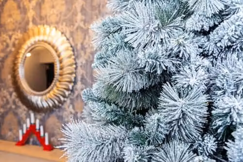 SHATCHI 6ft Frosted Snowy Boulder Helsinki Fir Artificial Christmas Tree in Green, H: 180 cm, W: 120 cm, D: 100 cm – 8