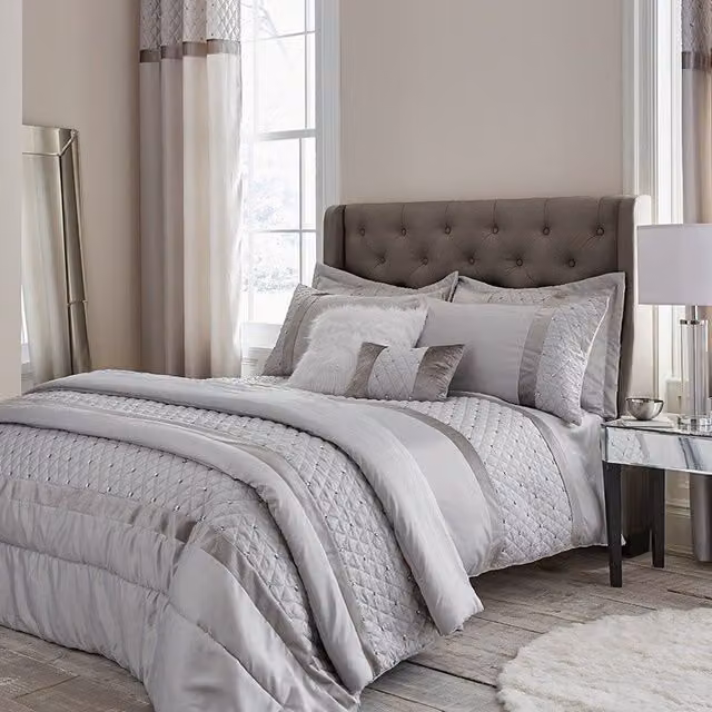 Catherine Lansfield Silver Sequin Cluster Mako Satin Cotton Duvet Cover Bedding Set