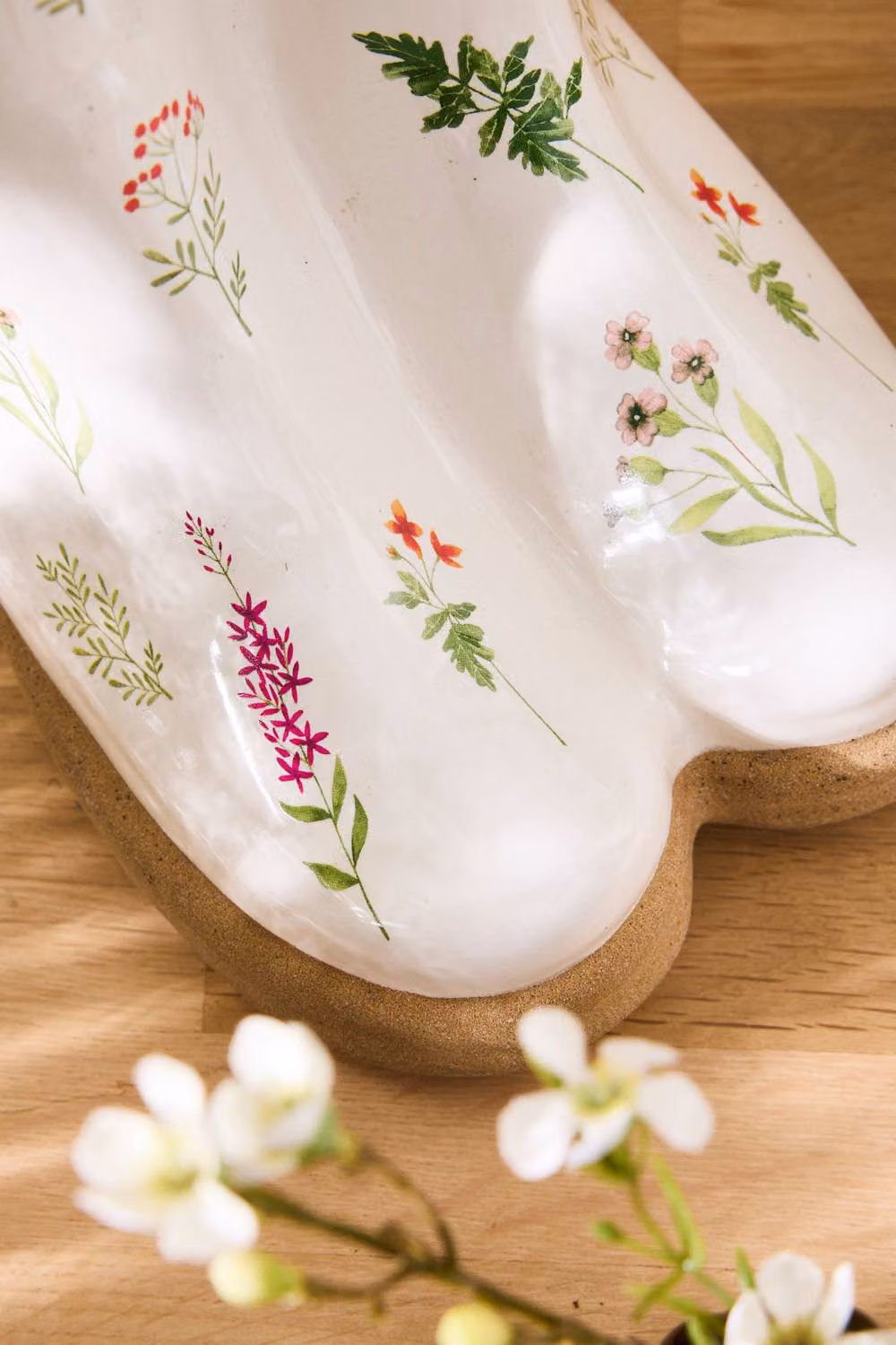 Dibor Large Floral Welly Boots Planter in White Ceramic, H 29.5 cm x W 24 cm – 4
