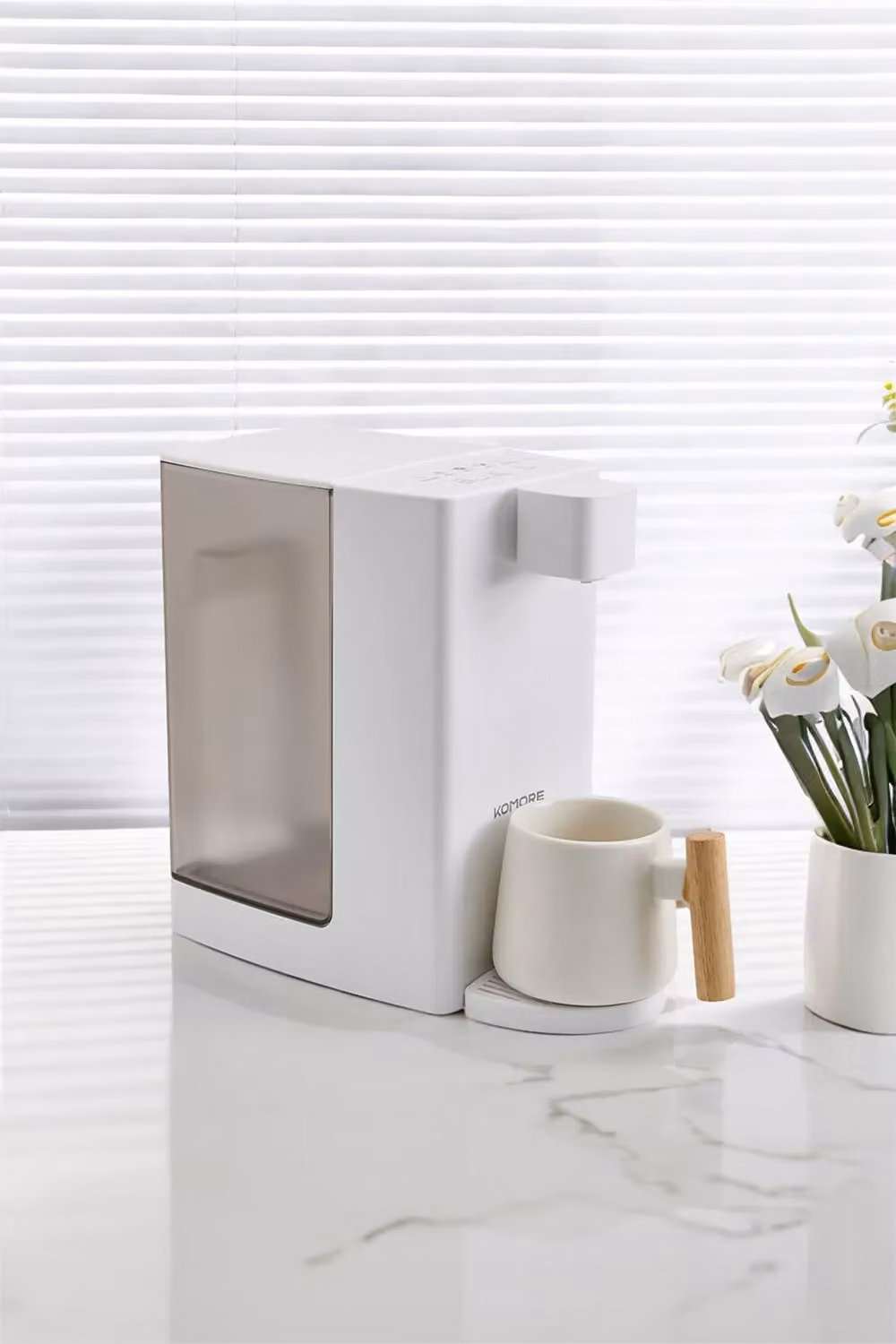 Living and Home 2KW Instant Hot Water Dispenser with 3L Removable Tank and Child Lock in White – 2
