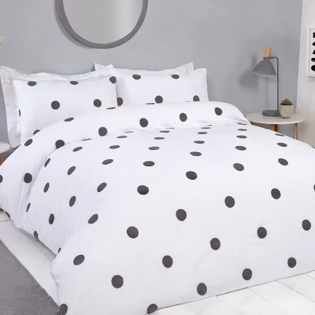 Smart Living Tufted Polka Dot Duvet Cover and Pillowcase Set in White and Grey, King Size (W: 230 cm, L: 220 cm)