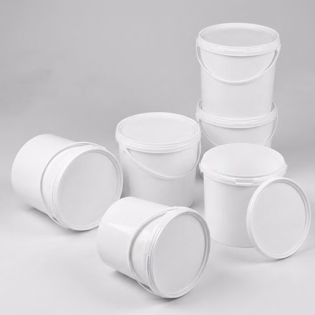 Storm Trading Group Set of 5 White 5L Plastic Storage Buckets with Lids and Handles
