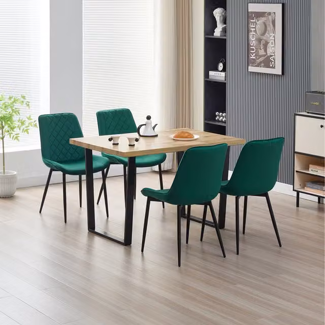 Madefor.living Colorado Dining Table and 4 Amelia Velvet Chairs in Green