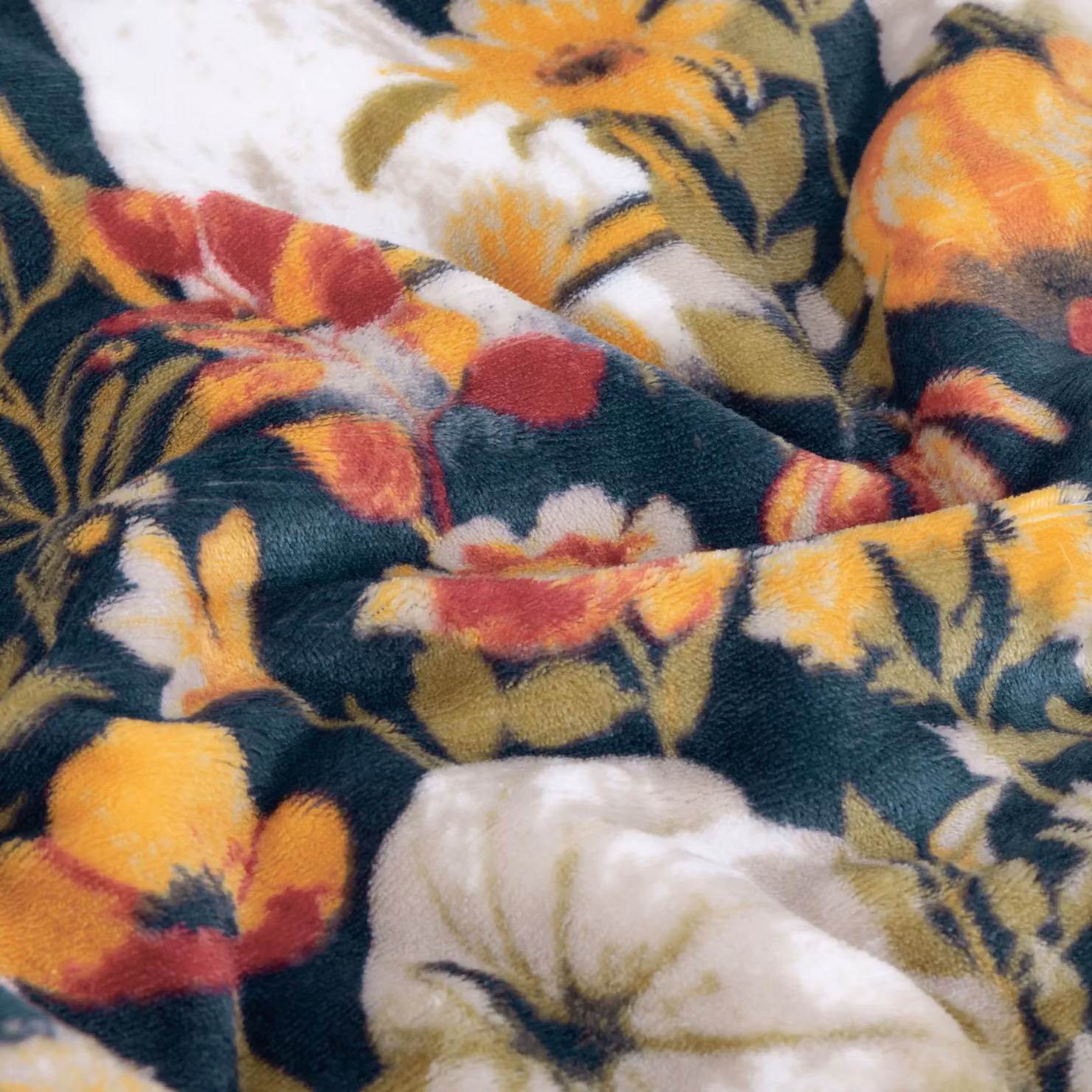 Furn Bootanical Floral Sherpa Fleece Throw Blanket in Multicolour, W: 130 cm, D: 180 cm – 4