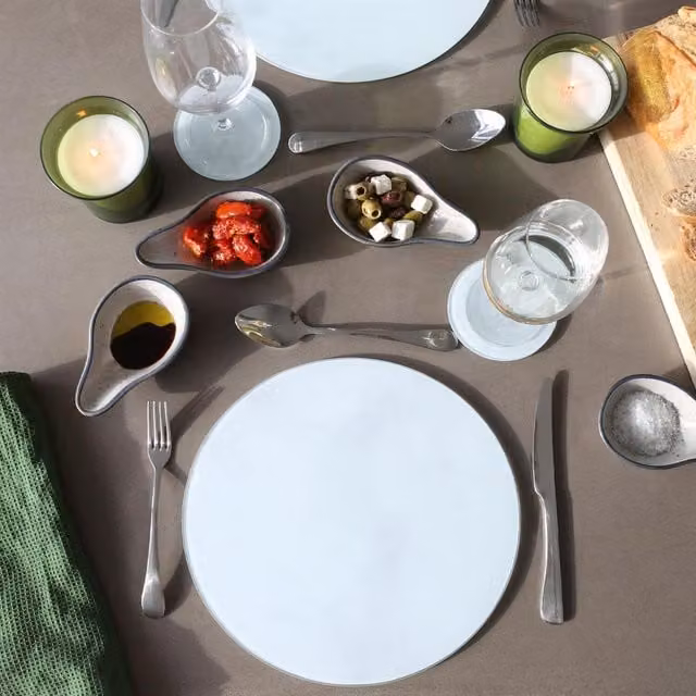 Harbour Housewares Round White Glass Chopping Board, Diameter: 30 cm