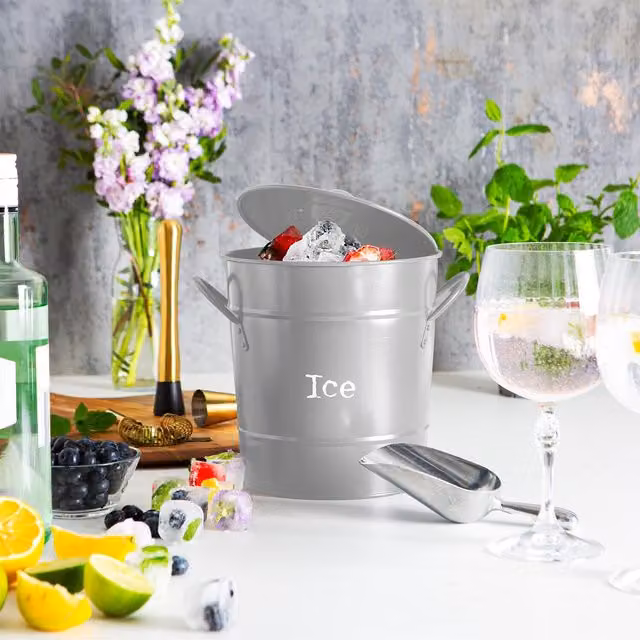 Harbour Housewares Vintage Metal Ice Bucket with Lid and Scoop in Grey