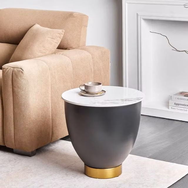 Wyld and Coco Modern Round Side Table with White Sintered Stone Top and Black and Gold Metal Base, Diameter: 48 cm – 1