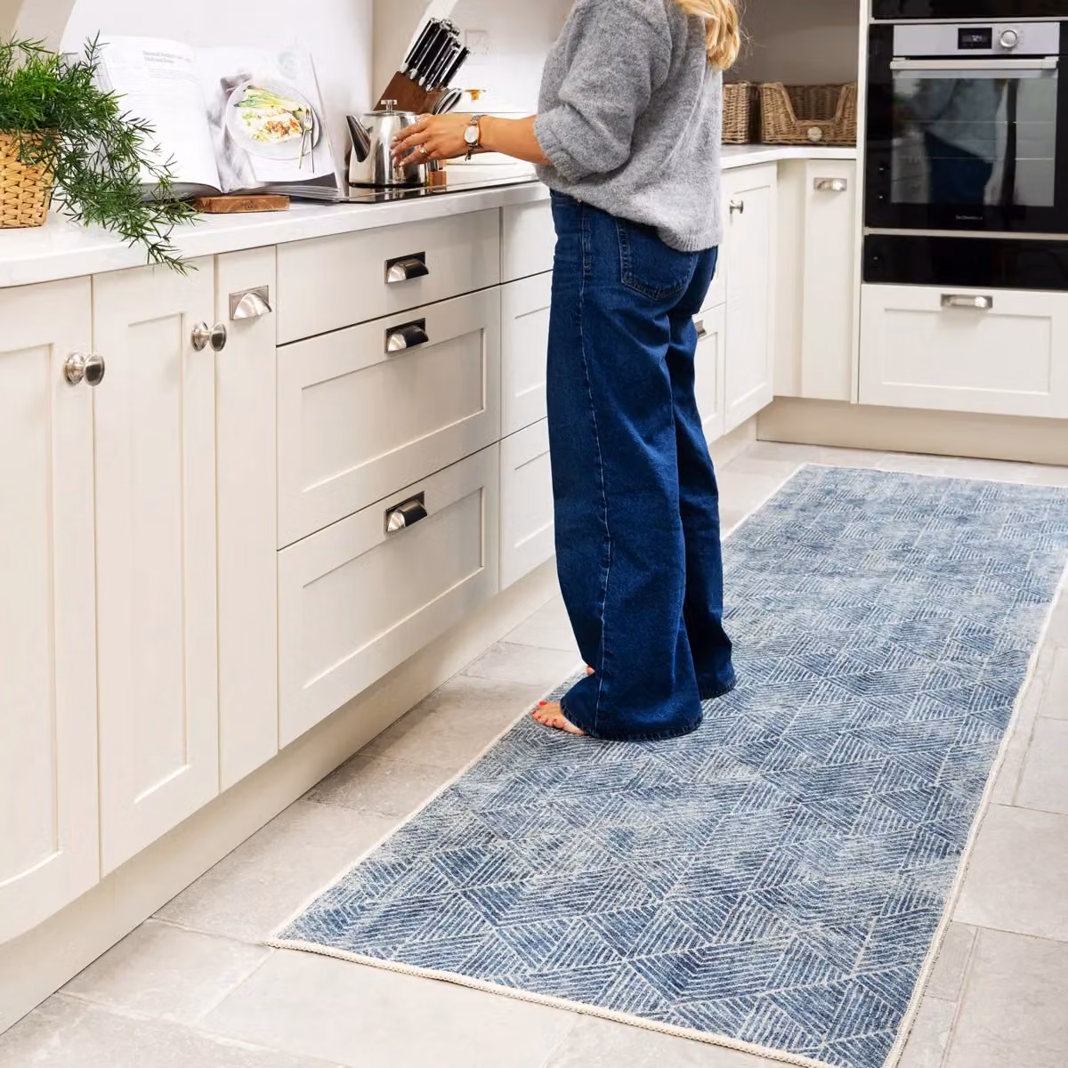 Kukoon Geometric Distressed Washable Living Room Area Rug in Mid Blue, W: 200 cm, L: 290 cm – 3