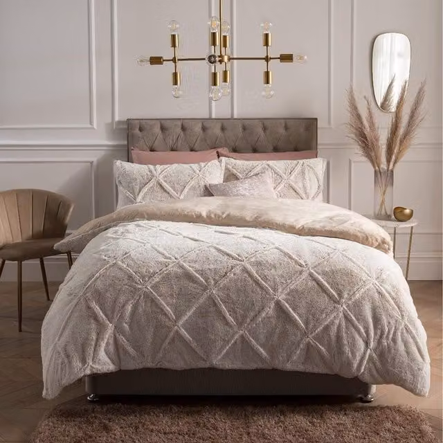 Luxurious Rouched Faux Fur Fleece Duvet Cover and Pillowcase Set in Beige, W/D/H: 140 x 200 cm