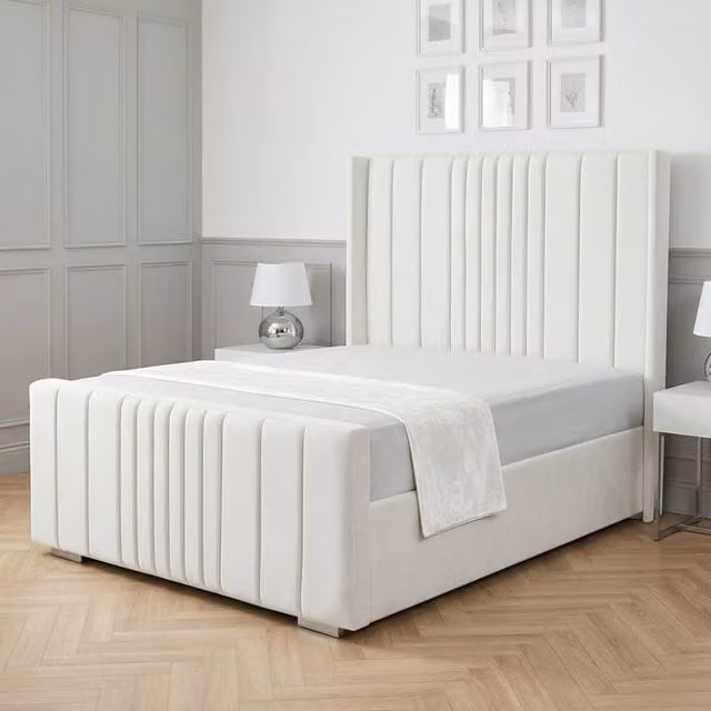 Living Comfort Bedz Cambridge Wingback Ottoman Gas Lift Storage Bed in White Velvet, Size: Double (140 x 200 cm)