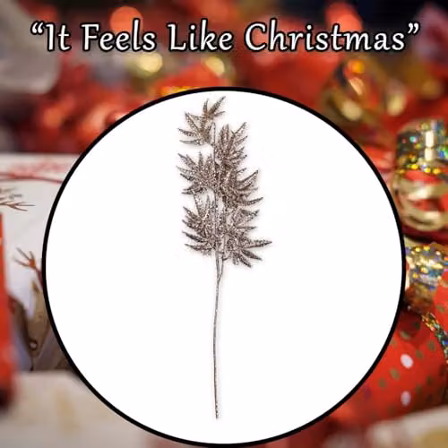 VFM e-Store Christmas Floral Stem Leaves and Berries Decoration in Beige and Multicolour, W/H: 28 x 74 cm – 6