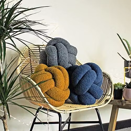 Boucle Knot Fleece Cushion in Orange, W/D/H: 30 x 30 x 30 cm – 2