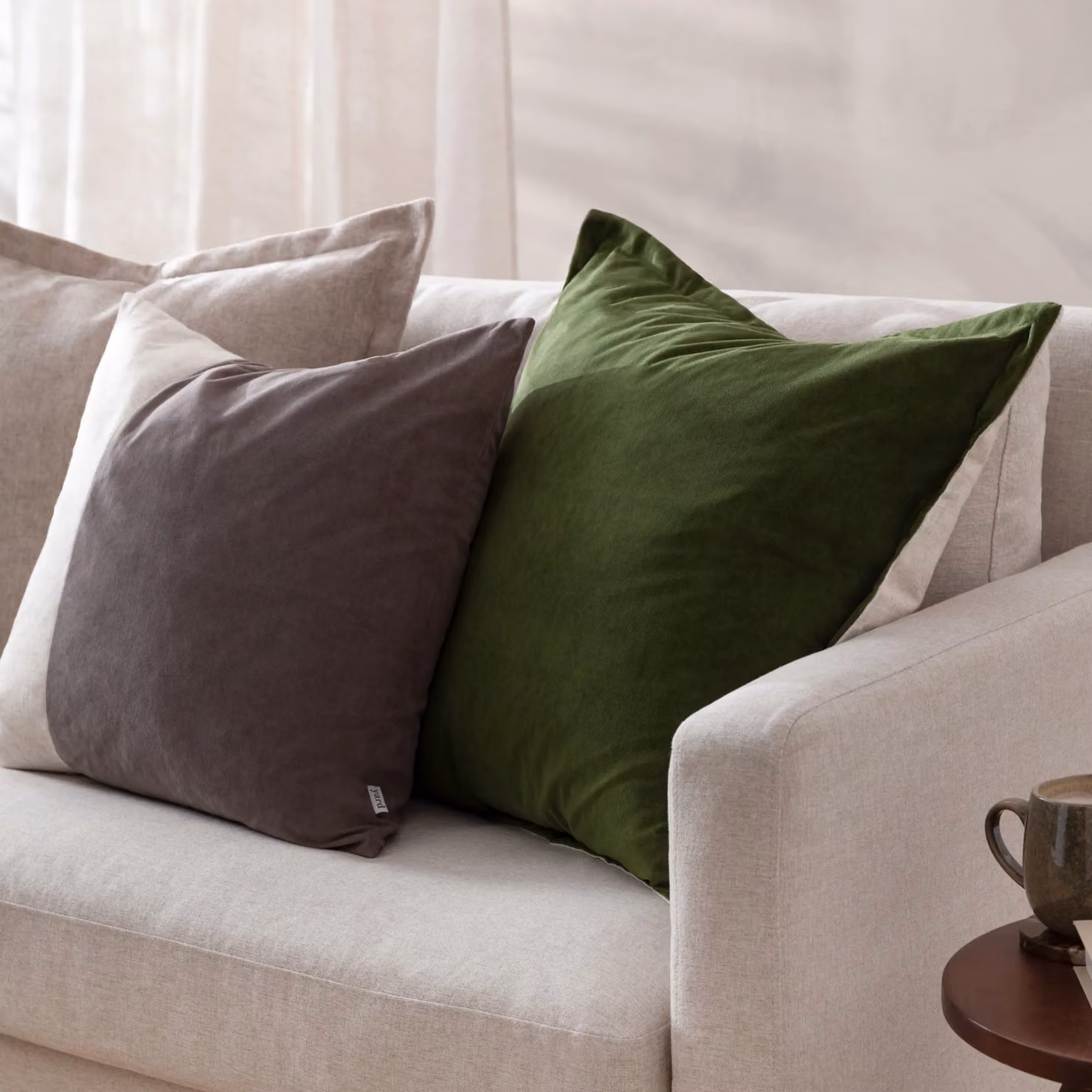 Yard Square Velvet and Linen Cushion in Beige, W/D/H: 50 x 50 x 50 cm – 4