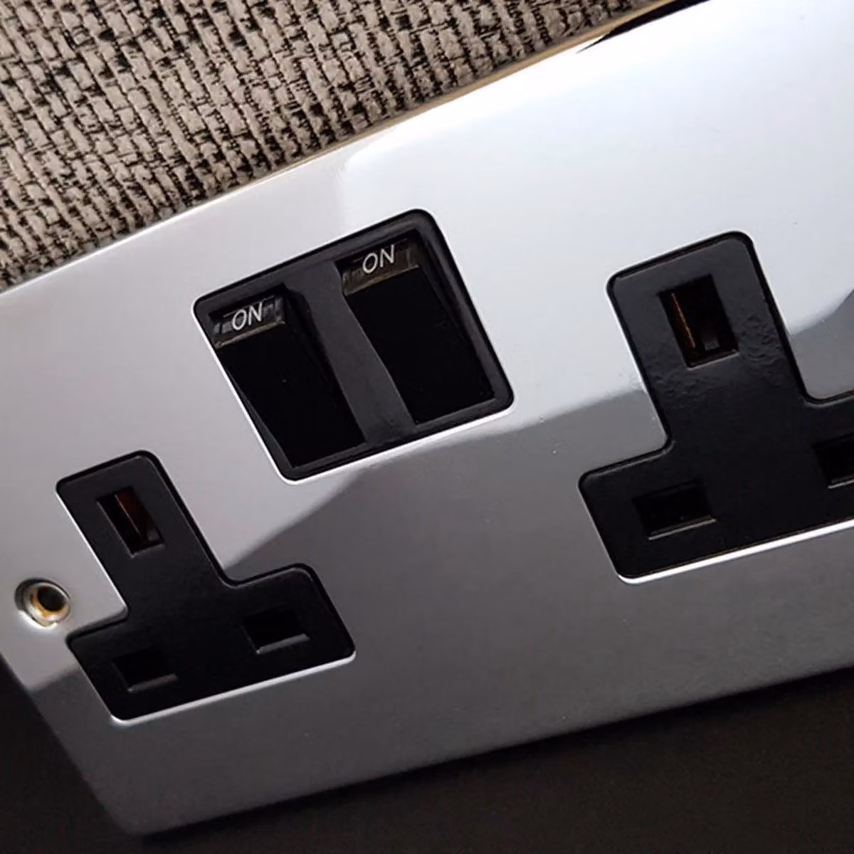 SE Home Polished Chrome Cooker Control Unit 45A with 13A Switched Plug Socket in Silver – 2