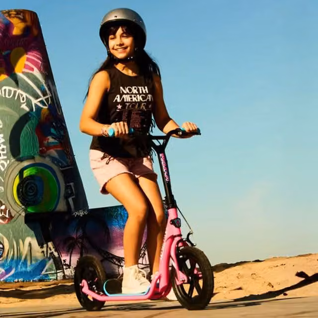 Razor Flashback Kick Scooter with 12 inch Air Tires and Brakes in Pink – 7