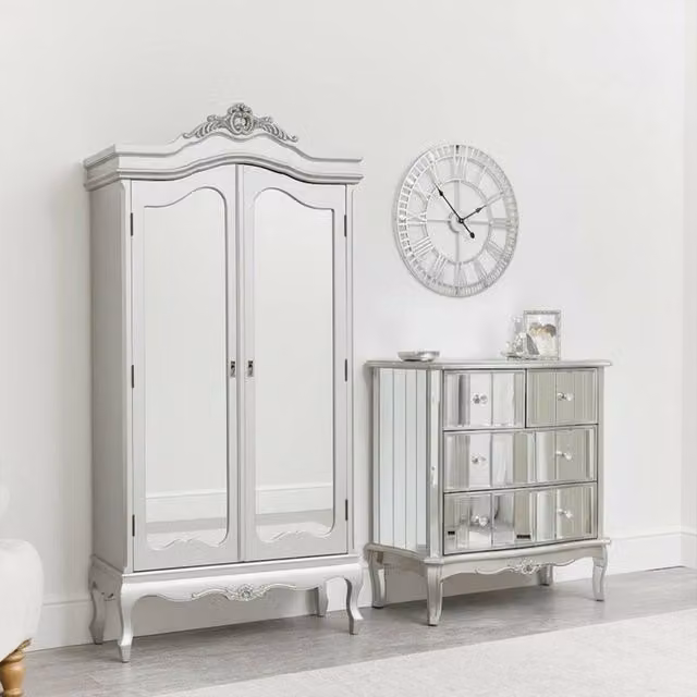 Melody Maison Tiffany Range Mirrored Wardrobe and Chest of Drawers in Silver