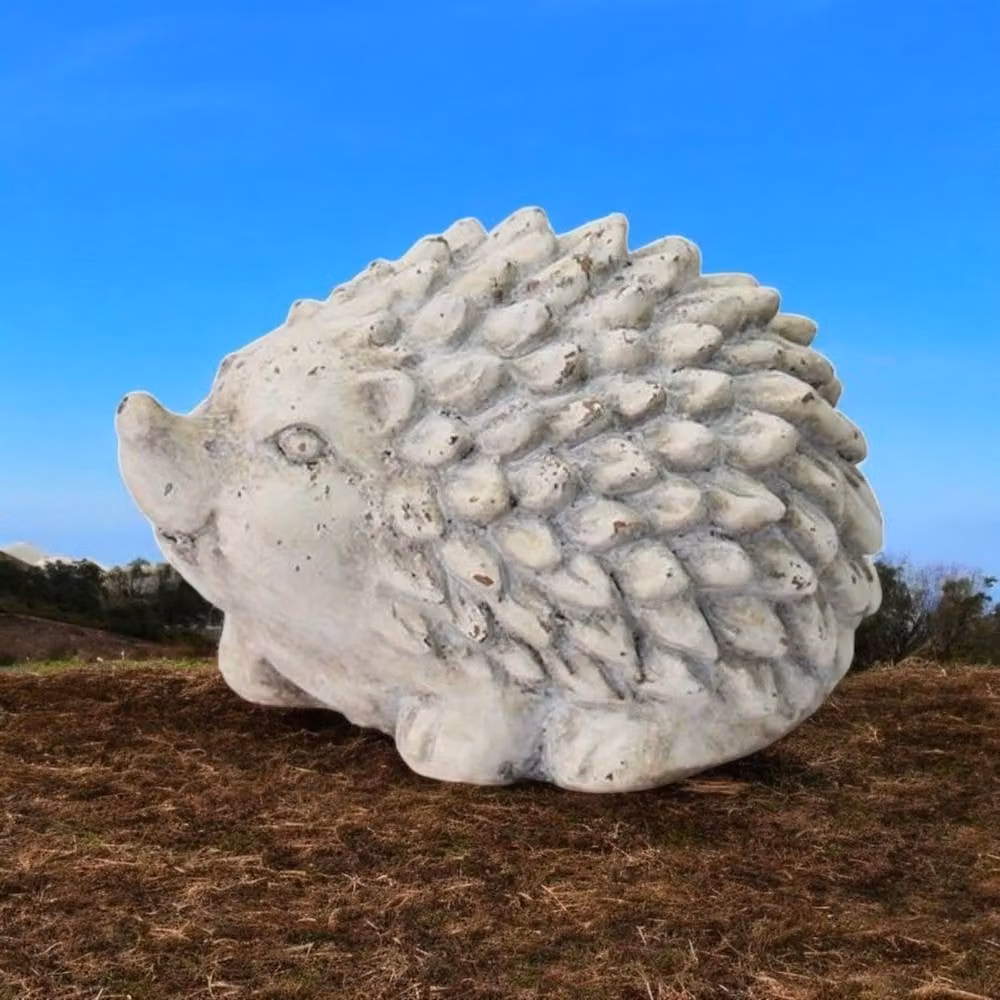 Minster Hedgehog Ornament in Beige Concrete, W: 17 cm, D: 17 cm, H: 13 cm