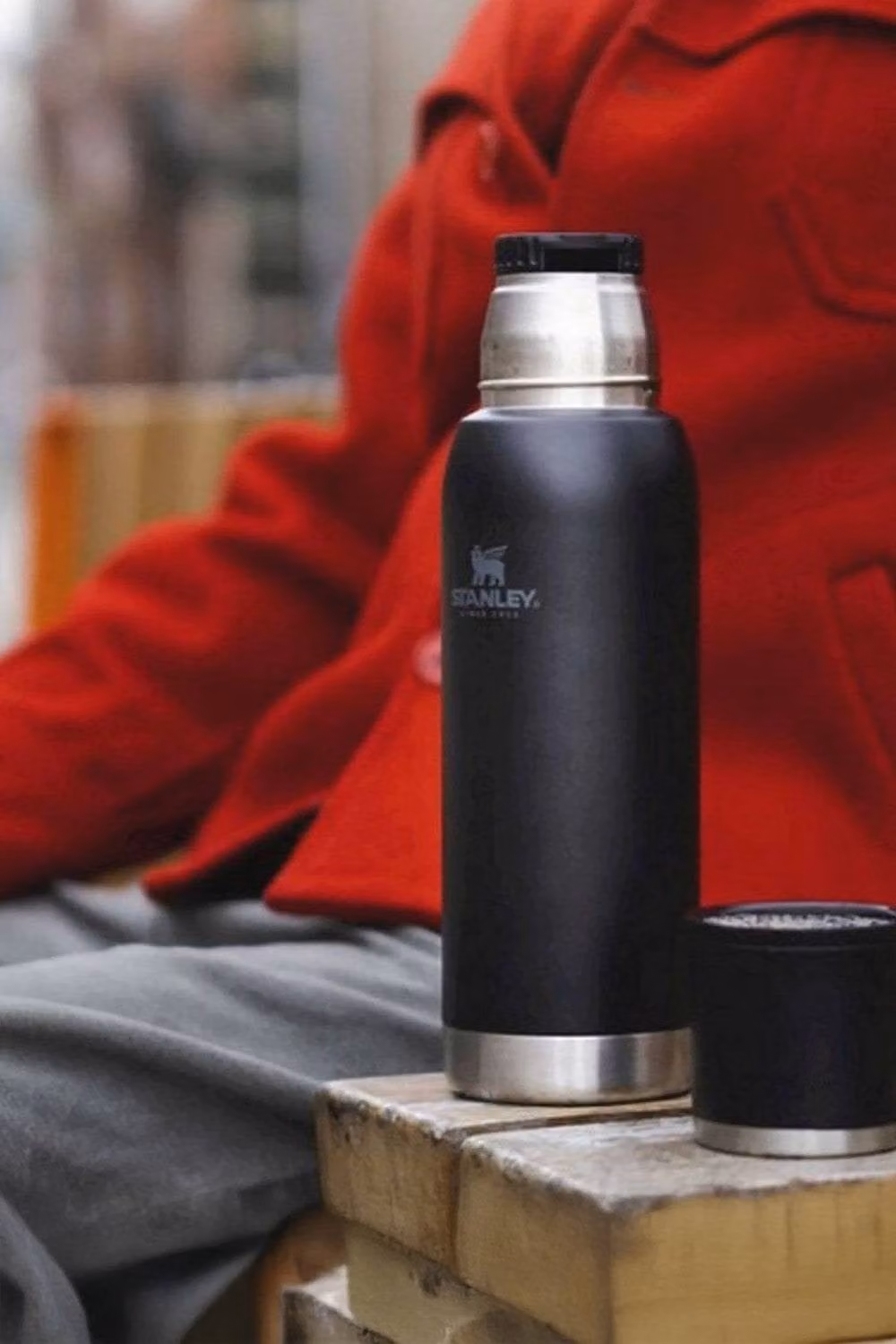 Stanley Adventure To-Go Insulated Thermal Bottle, 0.75 l, Black – 4