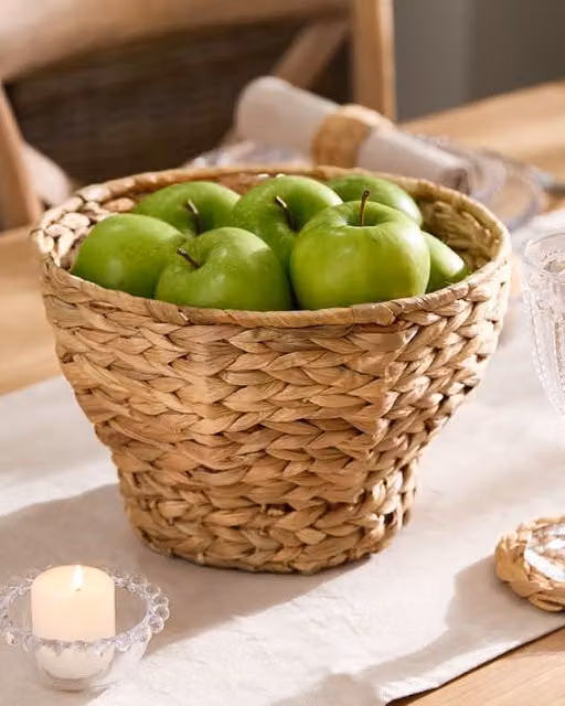 Dibor Traditional Water Hyacinth Footed Kitchen Fruit Storage Basket Bowl in Beige, Medium – 1