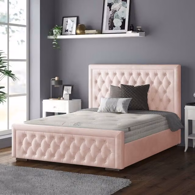 IH Design Sandringham Chesterfield Upholstered Plush Velvet Bed Frame in Pink, W/D/H: 140 x 200 cm