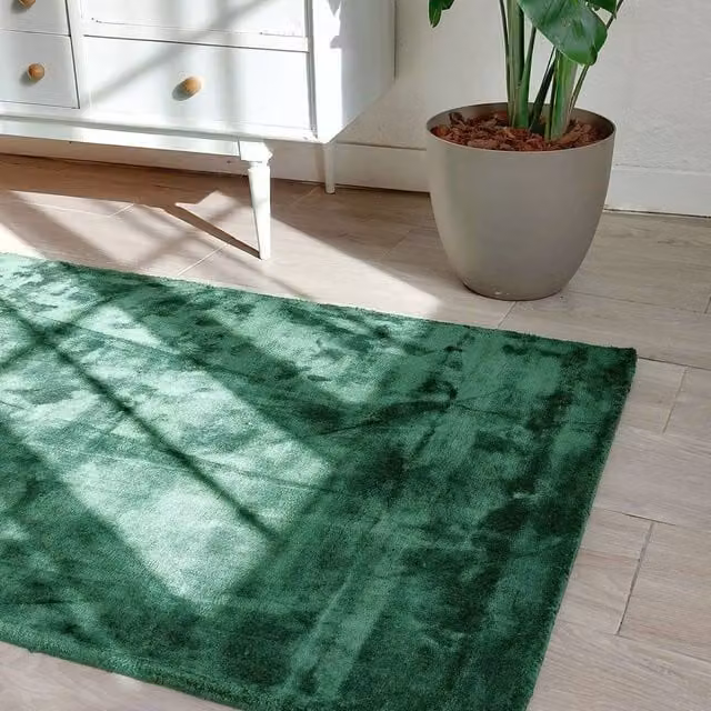 Wyld and Coco Green Hand-Tufted Viscose and Cotton Rectangular Rug, W: 80 cm, L: 150 cm – 1