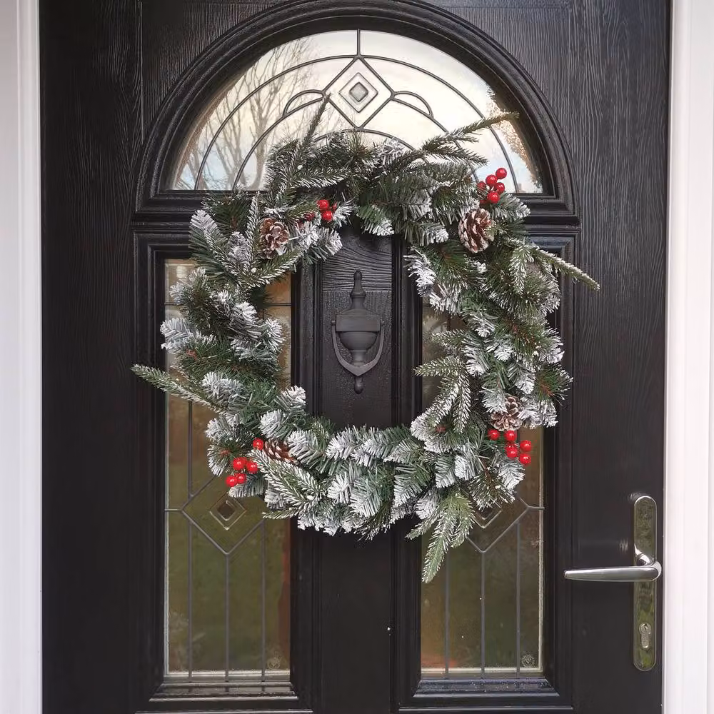 Samuel Alexander Premier New Jersey Christmas Wreath with Snowy Tips, Festive Berries and Cones in Green, Diameter: 50 cm – 2