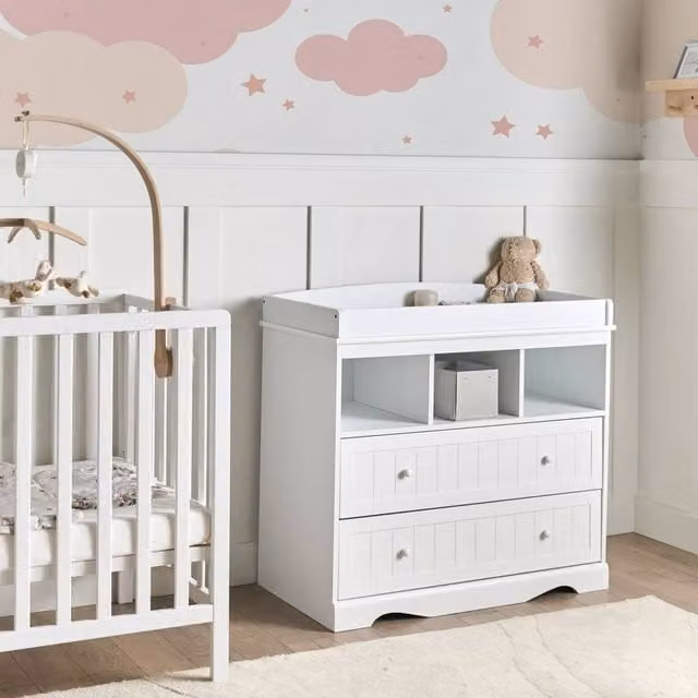 Wyld and Coco White Lacquered Changing Table Dresser with Shelves and Drawers, W: 90 cm, D: 50 cm, H: 86 cm