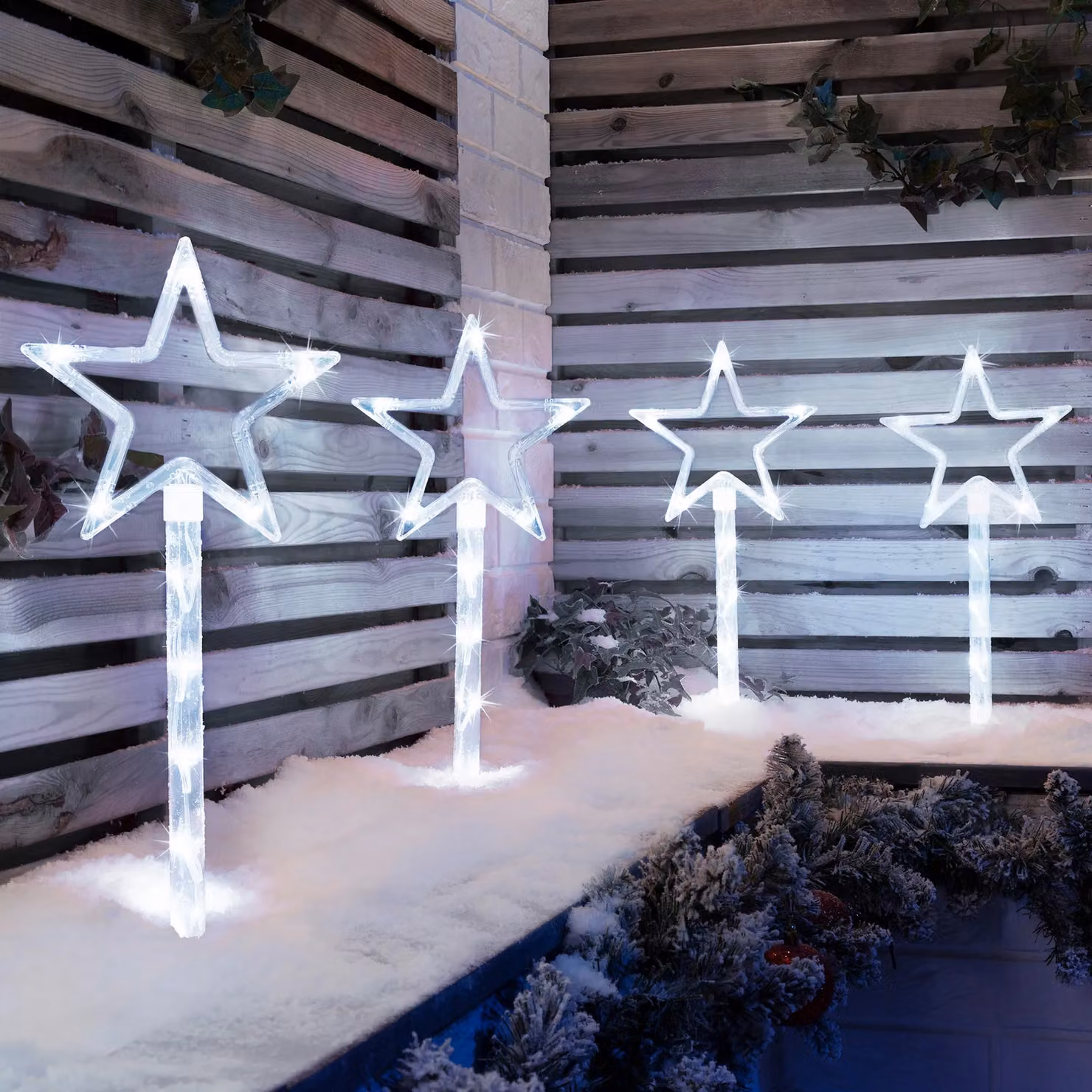 Christow Set of 4 Flashing LED Star Outdoor Christmas Path Lights in White, H 44 cm – 2