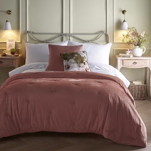 Appletree Heritage Quilted Velvet Bedspread in Pink with Floral Reverse, W/D/H: 150 x 220 cm