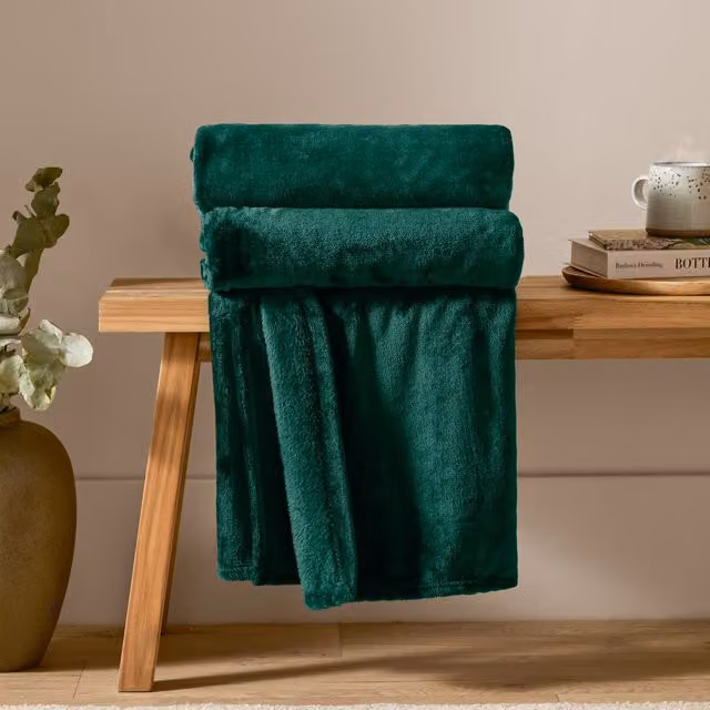Furn Harrow Fleece Throw in Green, W/D/H: 140 x 180 cm