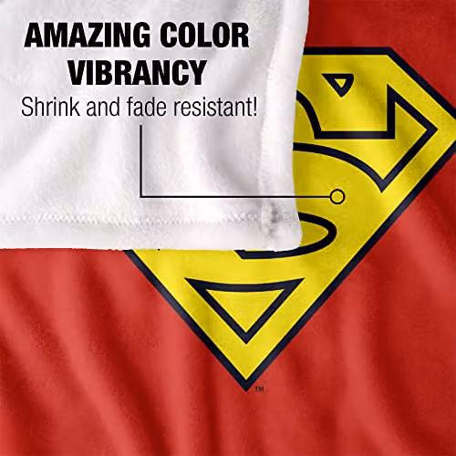 Warner Bros. Superman Cape Logo Super Soft Fleece Throw Blanket, Multicolour, W: 91 cm, D: 147 cm – 3