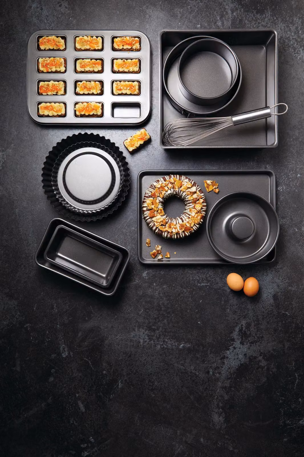 MasterClass Non-Stick Twelve Hole Mini Loaf Tin, Black – 3
