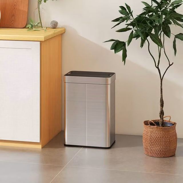 HOMCOM 55L Automatic Smart Sensor Bin with Soft-Close Lid, Silver Tone – 1