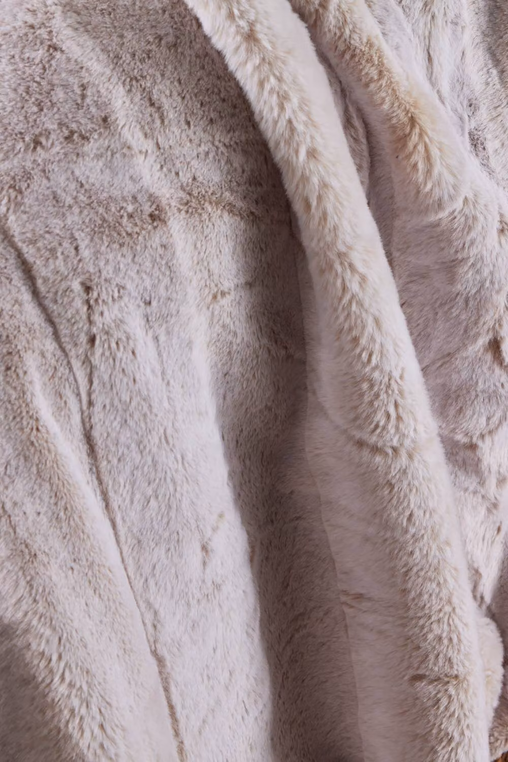 BHS Striped Faux Fur Polyester Throw in Grey and Sand, W/D/H: 160 x 130 x 1 cm – 2