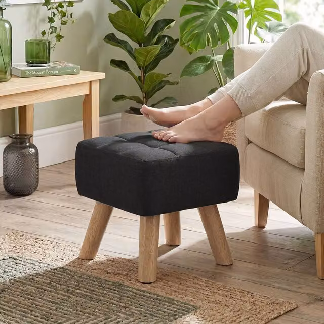 HOMCOM Modern Fabric Footstool with Rubberwood Legs in Black