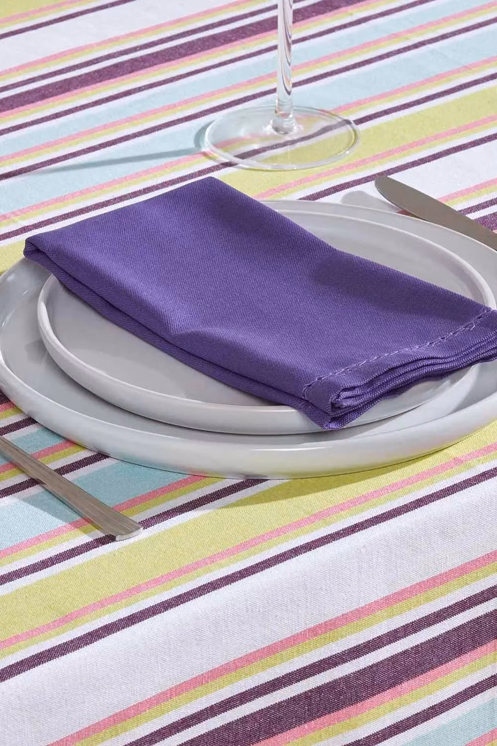 Homescapes Set of 4 Plain Purple Cotton Fabric Napkins – 2