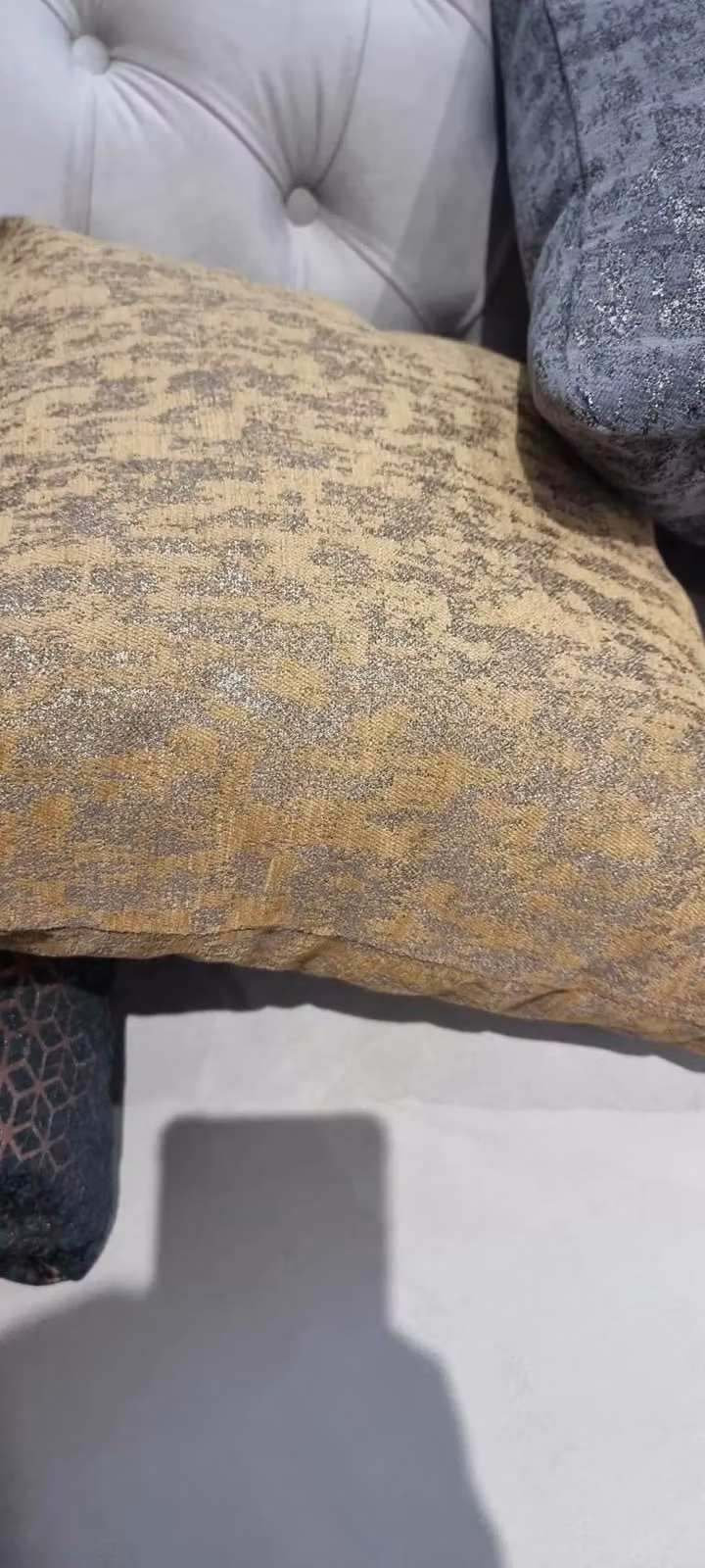 Celebrity Interiors Flora Yellow Velvet Floral Square Cushion W/D/H: 45.72 x 45.72 x 45.72 cm