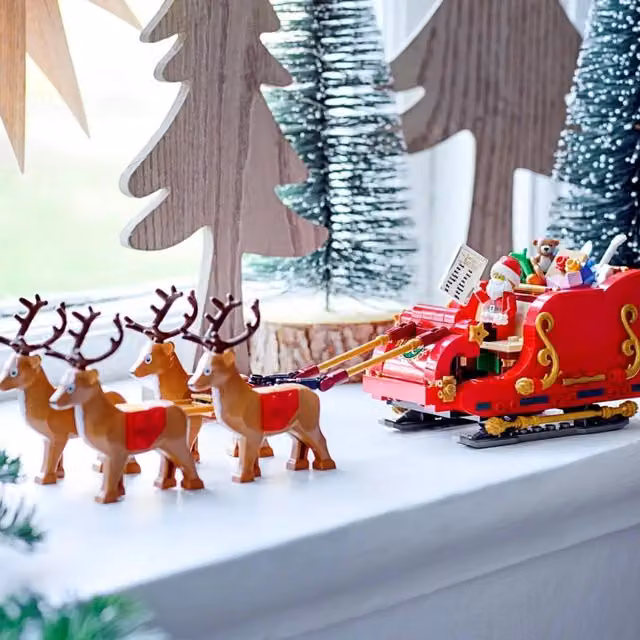 LEGO Santa's Sleigh 40499 Creative Building Set in Red