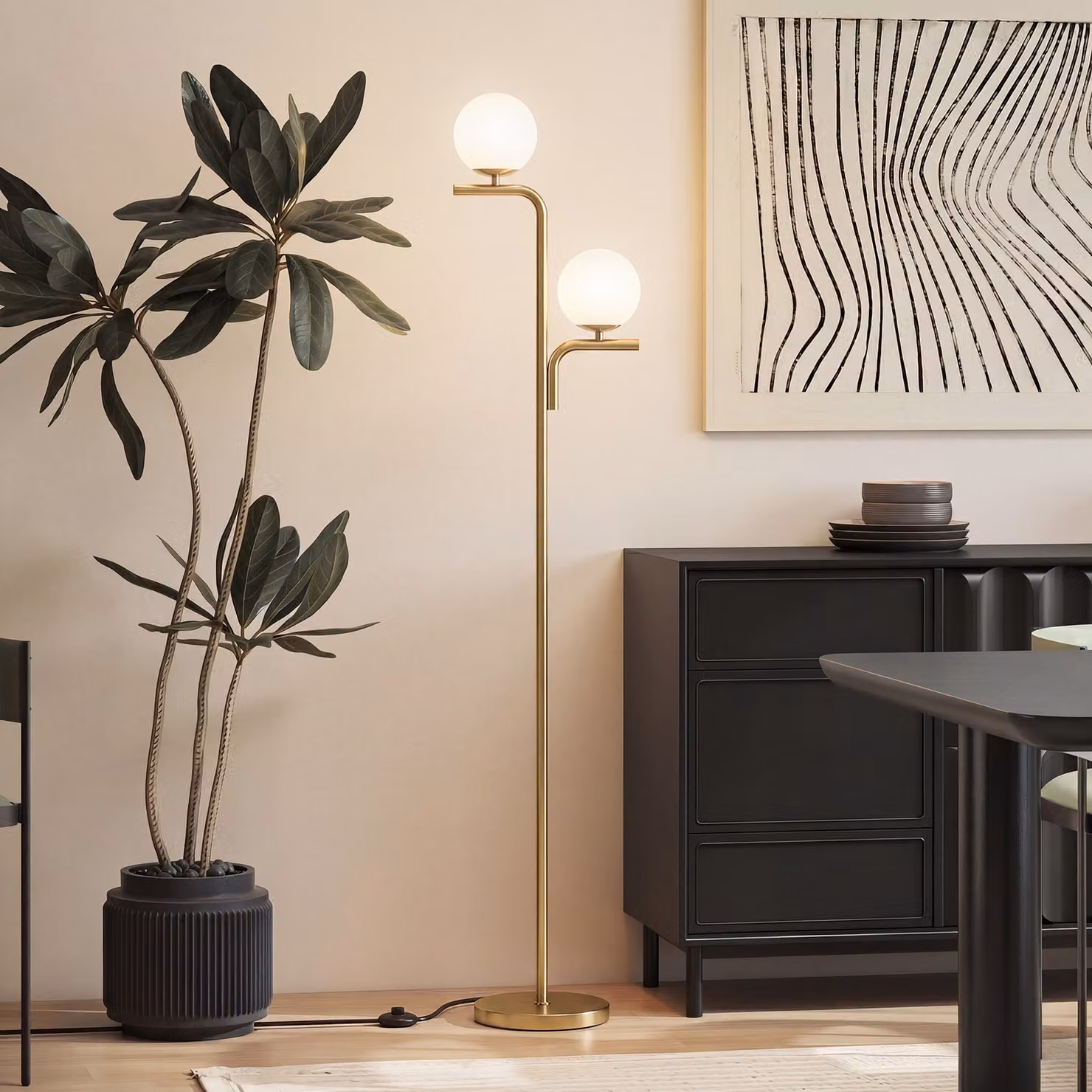 HOMCOM Modern LED Floor Lamp with Gold Tone Finish, Globe Glass Shades and Foot Switch, H 170 x W 28 x D 28 cm – 4